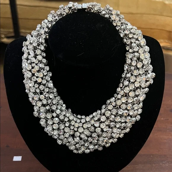 NATASHA ELEGANT SILVER DIAMOND CLUSTER ELEGANT NECKLACE. - Picture 1 of 8